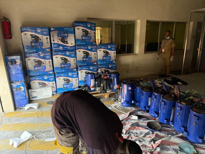 Saisie de 70 kg de drogue cachée à l'aéroport international de Douala