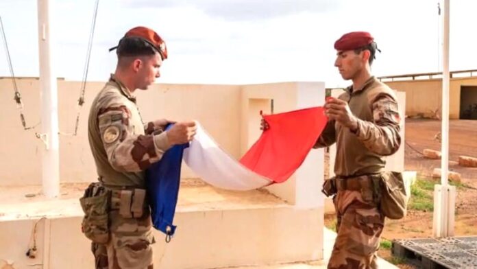 Relations France−Afrique : L′Afrique impose la rupture